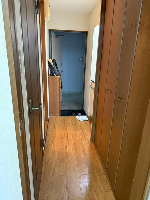 物件内観写真11　(廊下)