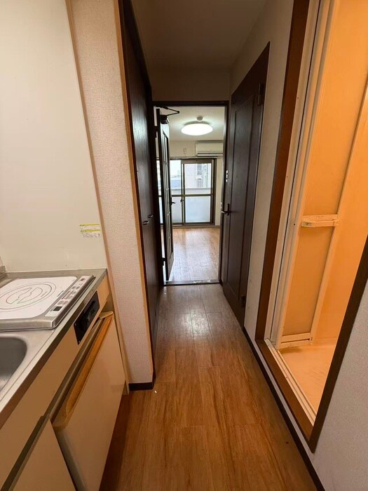 物件内観写真14　(廊下)