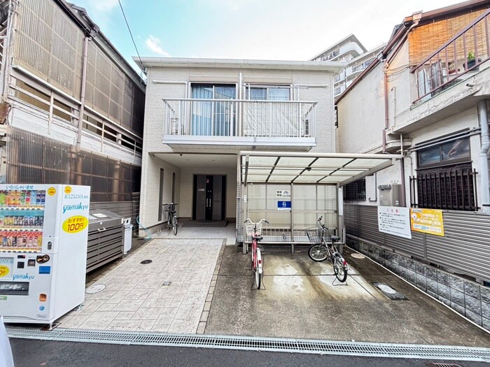 アキュラメゾンの物件外観写真