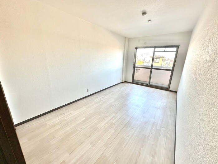 物件内観写真22　(居室)