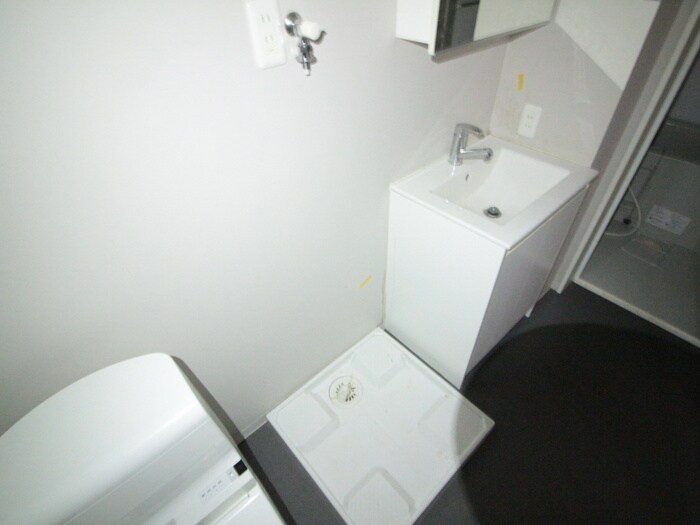 物件内観写真15　(洗濯機置場)