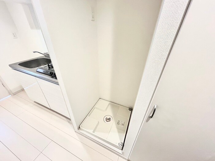 物件内観写真18　(洗濯機置場)