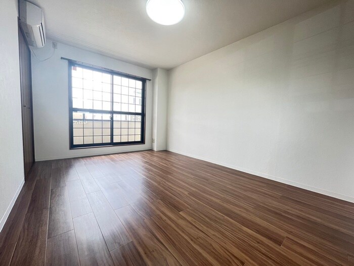 物件内観写真12　(居室)