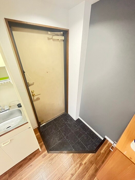 物件内観写真14　(玄関)