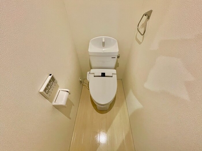 物件内観写真15　(トイレ)