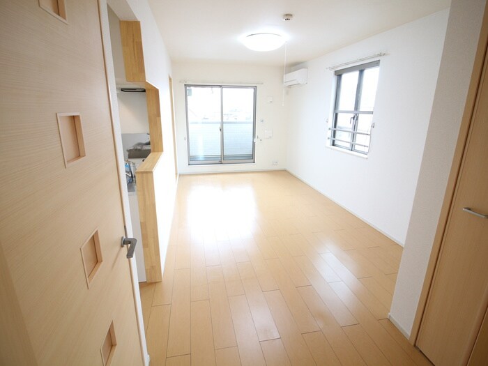 物件内観写真8　(居室)