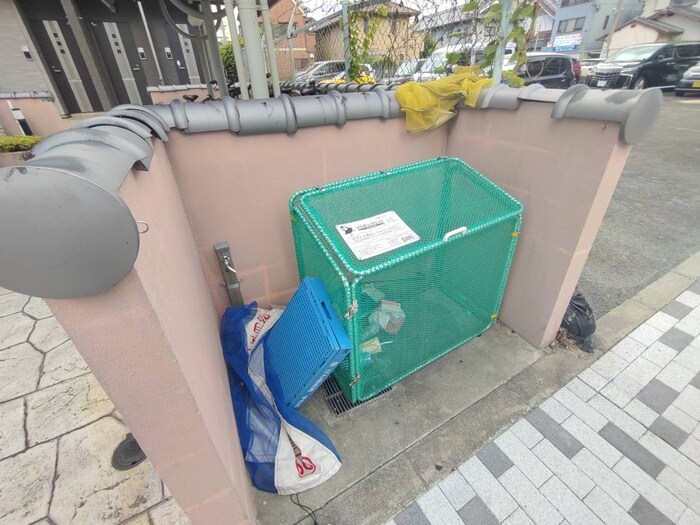 物件外観写真6　(建物設備)