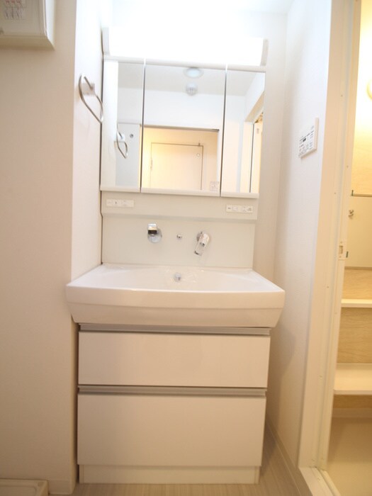 物件内観写真9　(洗面)