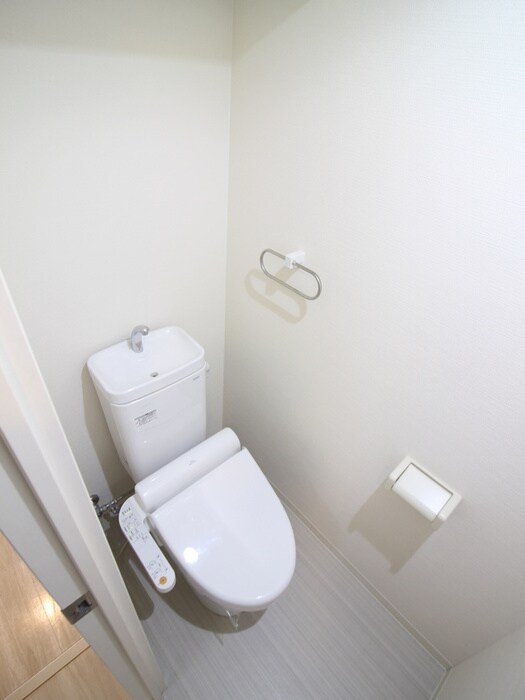 物件内観写真11　(トイレ)