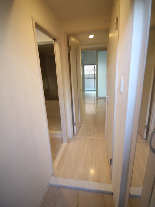 物件内観写真17　(玄関)