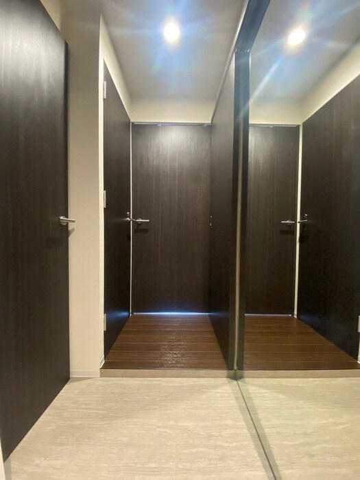 物件内観写真7　(玄関)