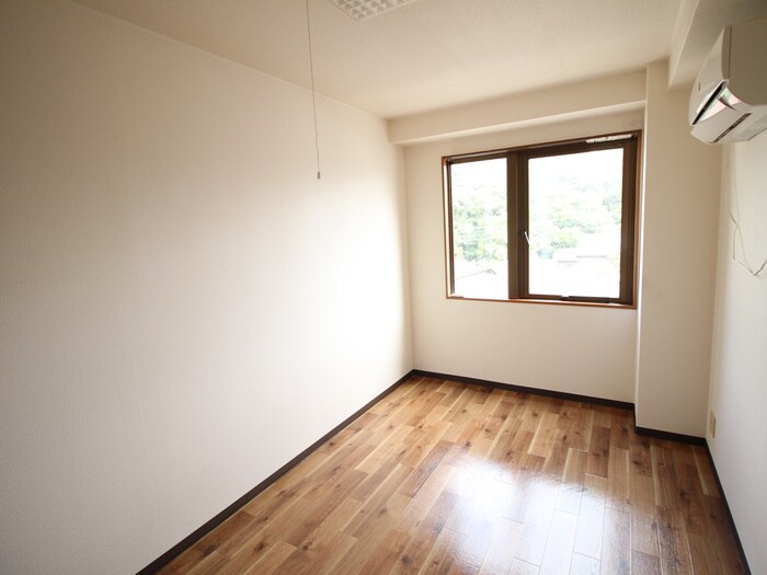 物件内観写真14　(居室)