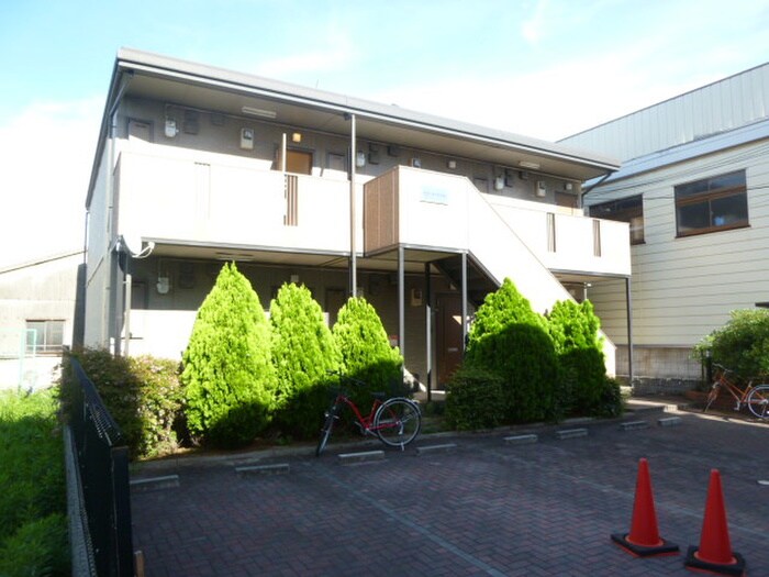 物件外観写真2　(駐車場)