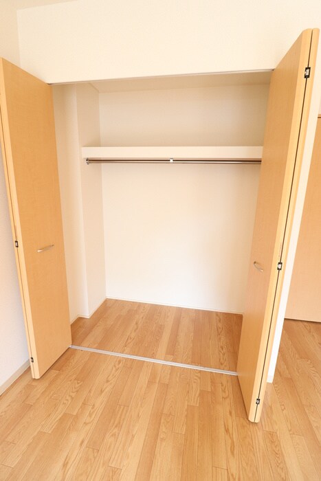 物件内観写真12　(収納)