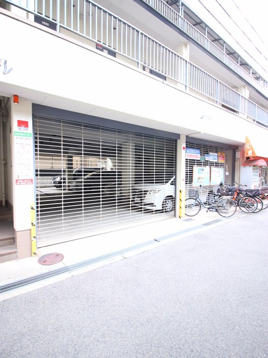 物件外観写真6　(駐車場)