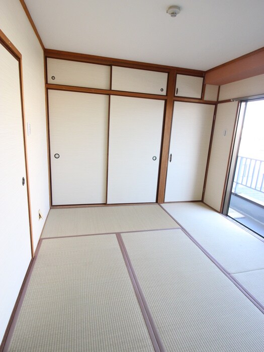 物件内観写真13　(居室)