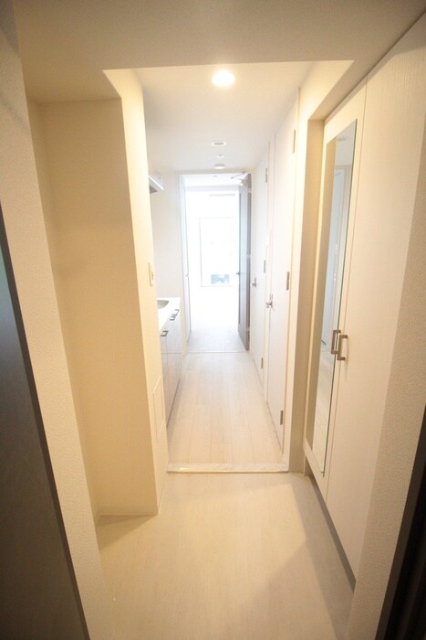 物件内観写真7　(玄関)