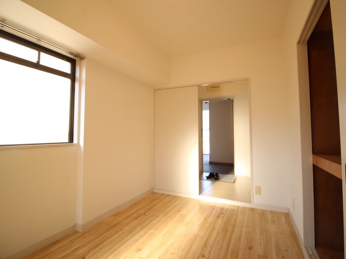 物件内観写真10　(居室)