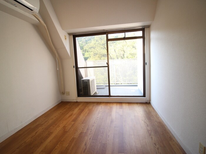 物件内観写真15　(居室)