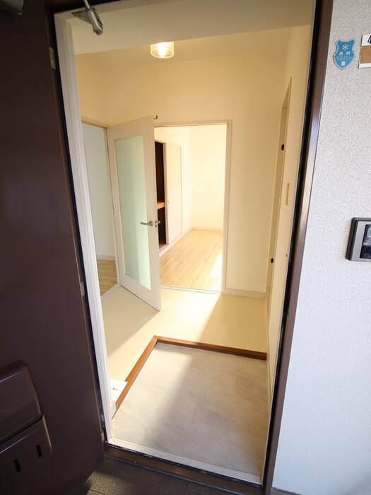 物件内観写真17　(玄関)