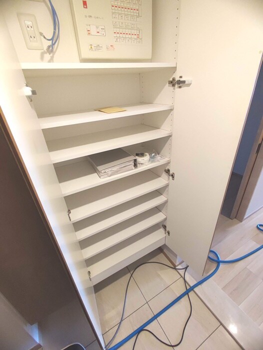 物件内観写真8　(靴箱)