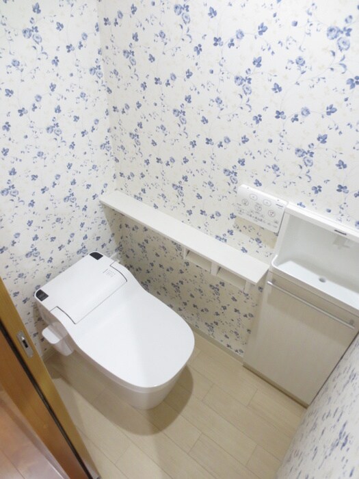 物件内観写真9　(トイレ)