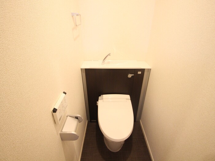 物件内観写真15　(トイレ)