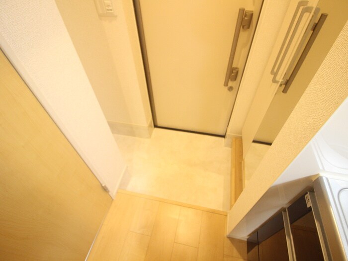 物件内観写真22　(玄関)