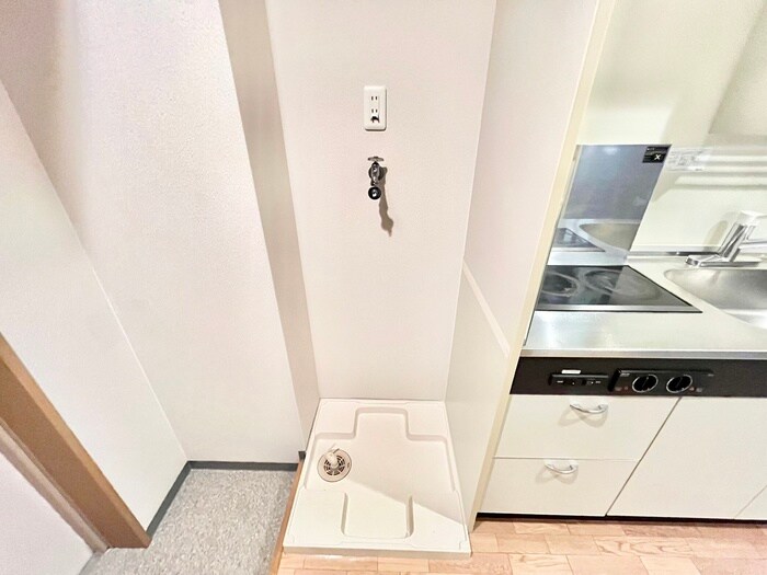 物件内観写真14　(洗濯機置場)