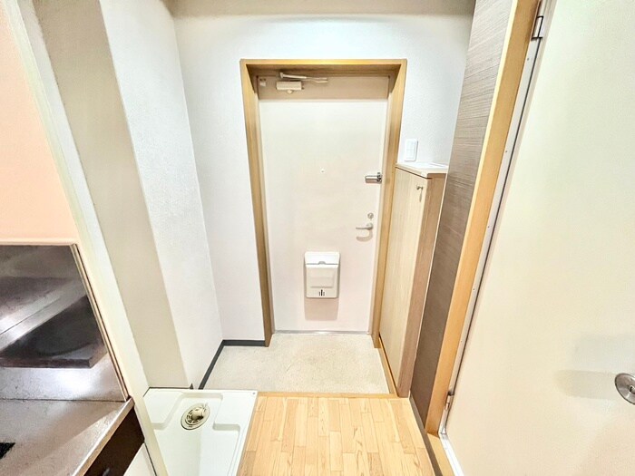物件内観写真15　(玄関)