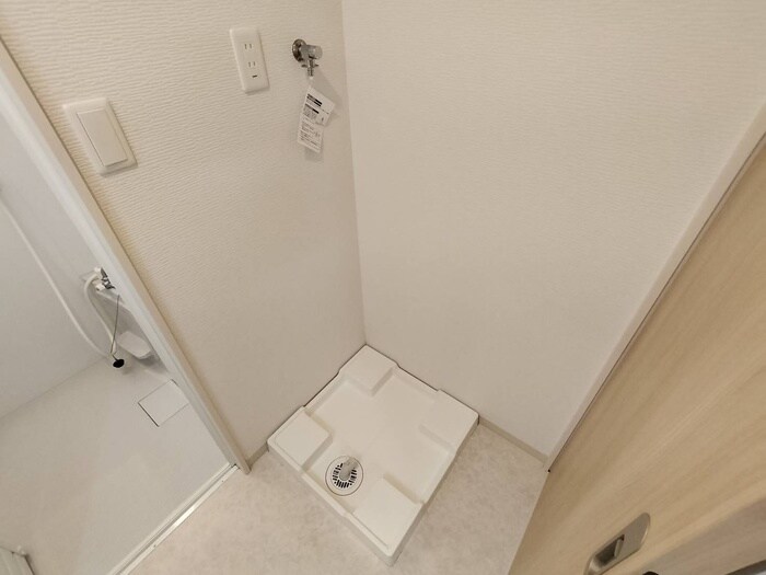 物件内観写真15　(洗濯機置場)