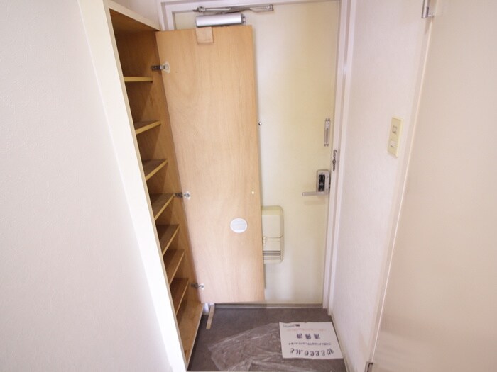 物件内観写真16　(靴箱)