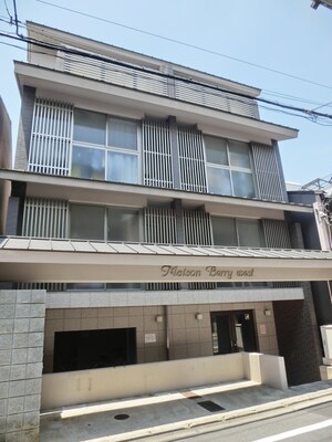 メゾンベリ－ウエスト外観写真