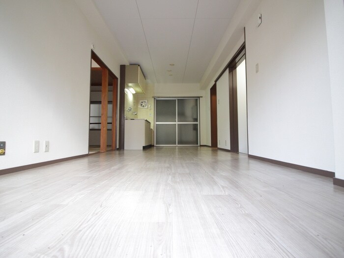 物件内観写真5　(居室)