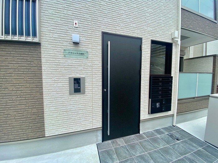 物件外観写真5　(エントランス部分)