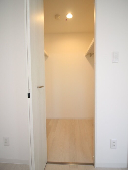 物件内観写真9　(収納)