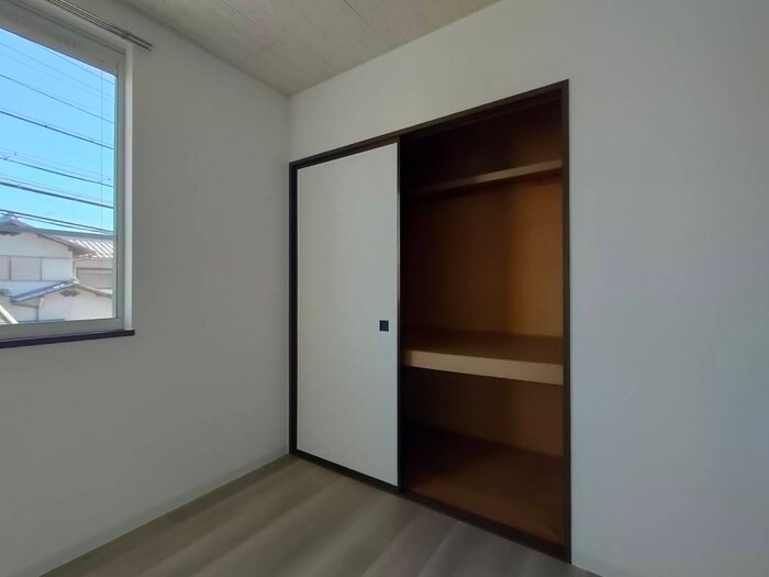 物件内観写真12　(収納)