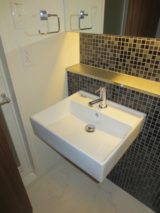 物件内観写真12　(洗面)