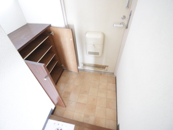 物件内観写真15　(玄関)