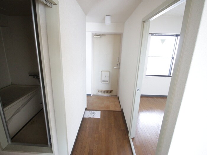 物件内観写真21　(廊下)