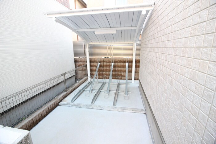 物件外観写真6　(駐輪場)