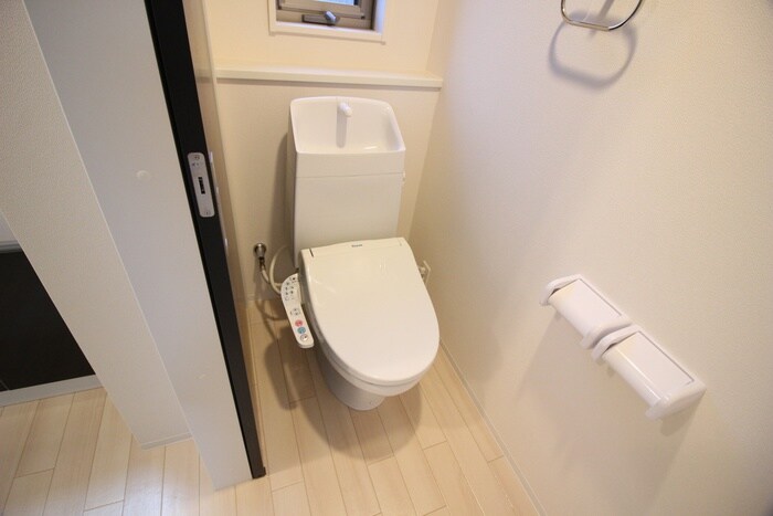 物件内観写真12　(トイレ)