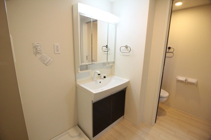 物件内観写真13　(洗面)