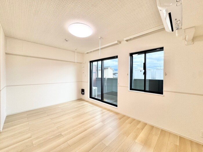 物件内観写真7　(居室)