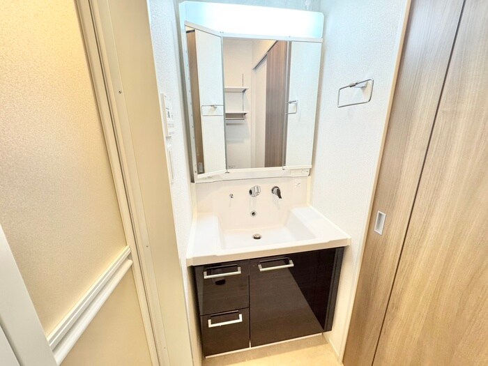 物件内観写真11　(洗面)