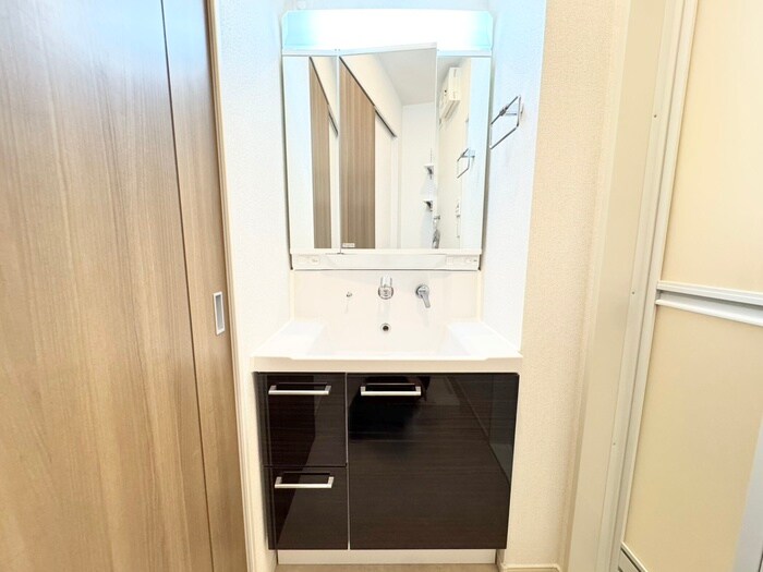 物件内観写真11　(洗面)