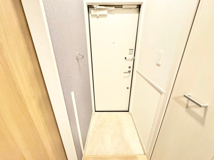 物件内観写真17　(玄関)