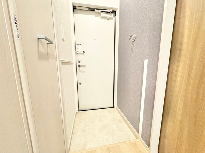物件内観写真17　(玄関)