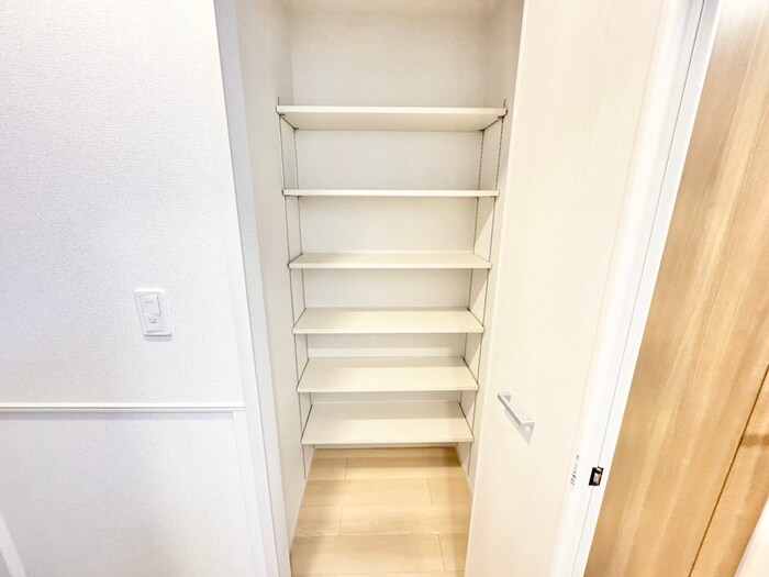 物件内観写真18　(靴箱)