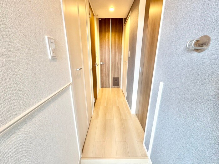 物件内観写真19　(廊下)